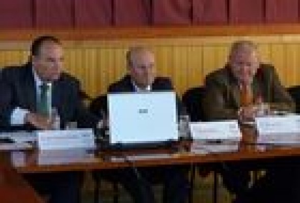 50 empresas de Camp de Turia asisten al primer encuentro comarcal de empresas en Lliria
