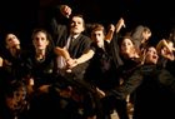 25 bailarines y 90 músicos recrean el universo de Picasso en el Principal con 'Los pájaros muertos'