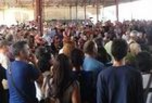 Visita a la cocina de la encuesta de El País: Podemos primera fuerza en Valencia y el PSPV en Castellón