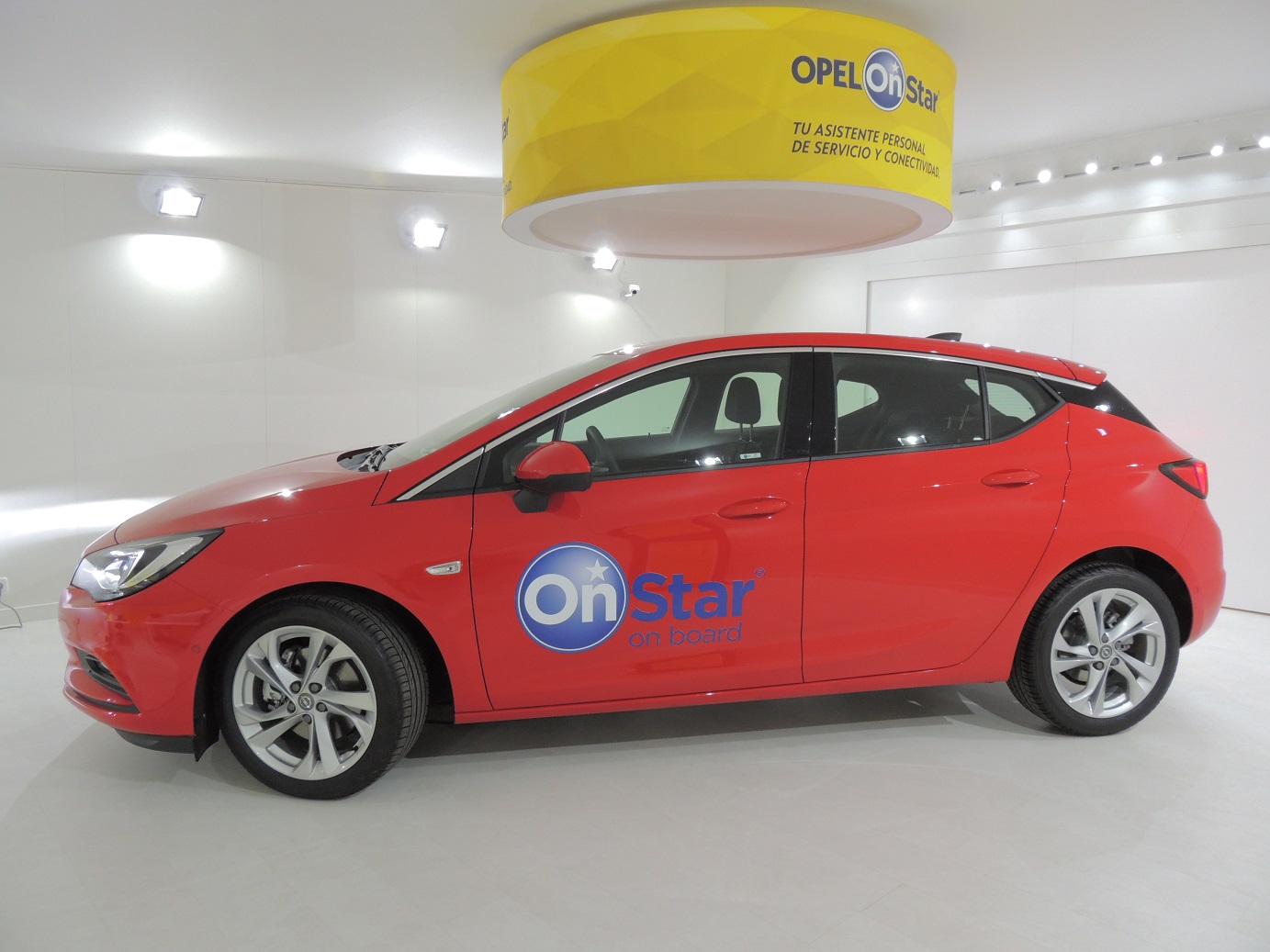 Opel crea una exposición online para mostrar el nuevo Astra y OnStar
