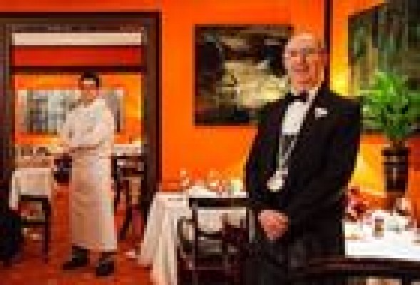 Ruta 'black': los restaurantes de Madrid en los que mola tirar de tarjeta opaca