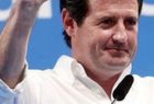 Císcar saca músculo: casi mil inscritos en la 'convención de la regeneración'