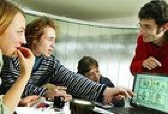Treinta iniciativas empresariales, finalistas de los premis Emprenjove 2014