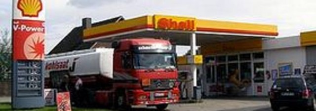 El precio de la gasolina y el gasóleo cae a mínimos de 2011