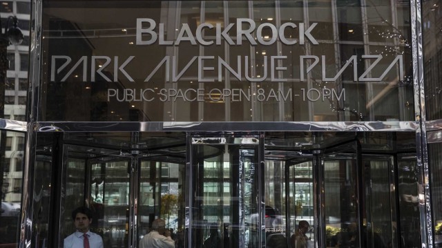 BlackRock, con mando en plaza: copa el 19% del negocio de las gestoras foráneas en España