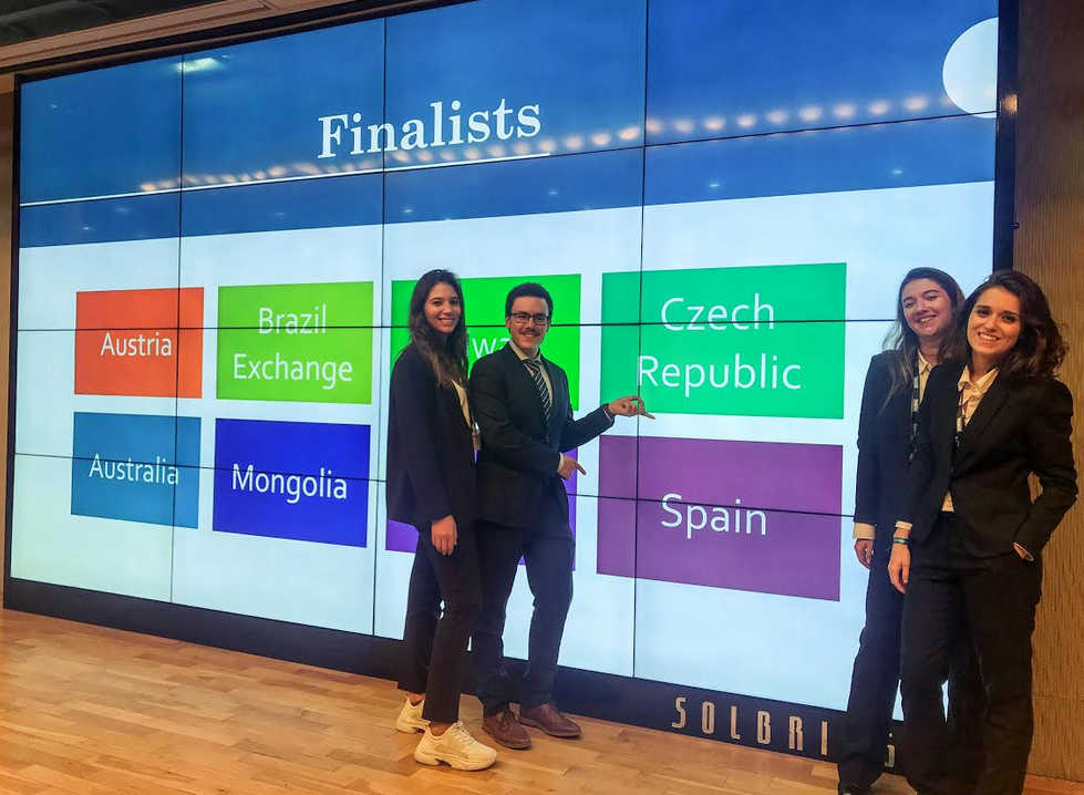 Estudiantes de EDEM ganan la International Business Plan Competition de LG en Corea del Sur
