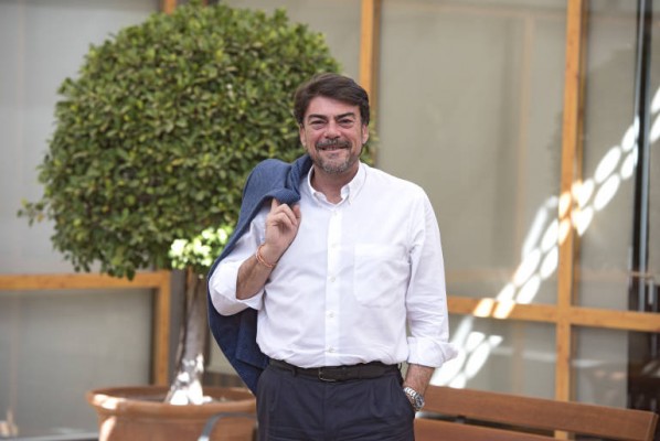 Barcala cree que la empresa que quiere instalar depósitos en el Puerto 