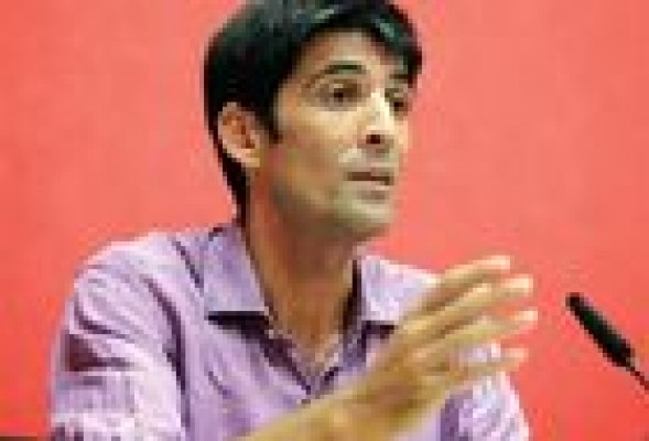 Julián Carlos Ríos Martín recibe un premio por su defensa de los derechos de los reclusos