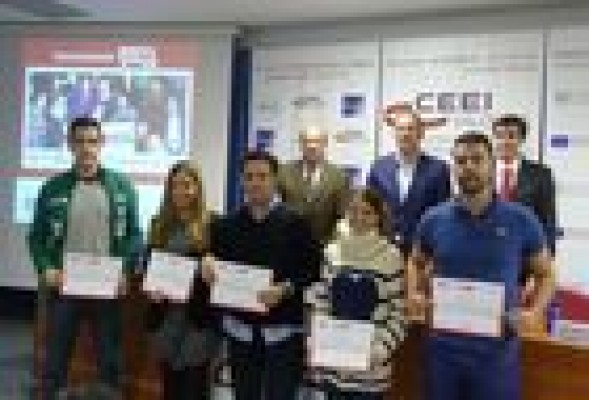 Emprendedores se dan cita en 'Conversaciones Yuzz', celebrado en el CEEI Valencia