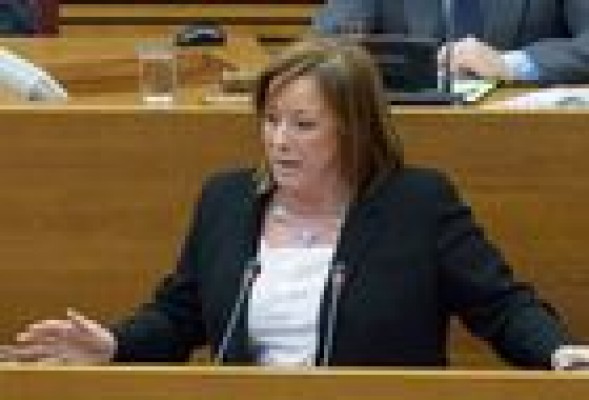 Marga Sanz se despide como portavoz de EU con aplausos de todos los grupos