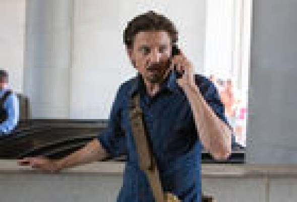 'Matar al mensajero': Jeremy Renner escarba en la basura de la CIA