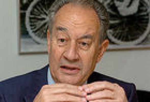 Villar Mir se refuerza en Colonial y ya supera el 24% del capital