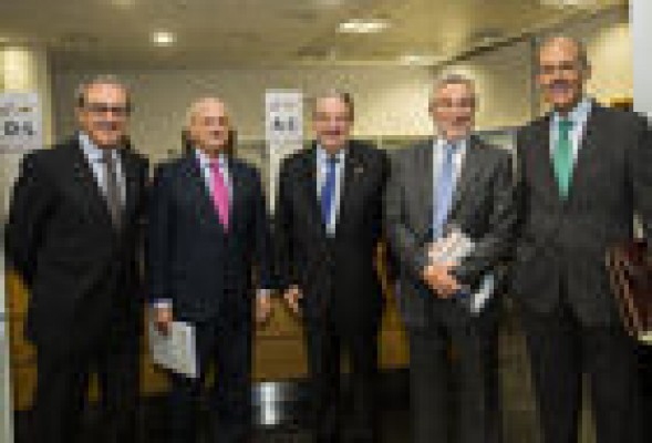 Conclusiones del primer Foro 2014 Fundación Cañada Blanch sobre cómo puede competir la economía valenciana