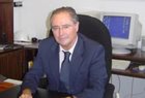 Ferrer, de perfil técnico, es el número dos del puerto alicantino desde 2004