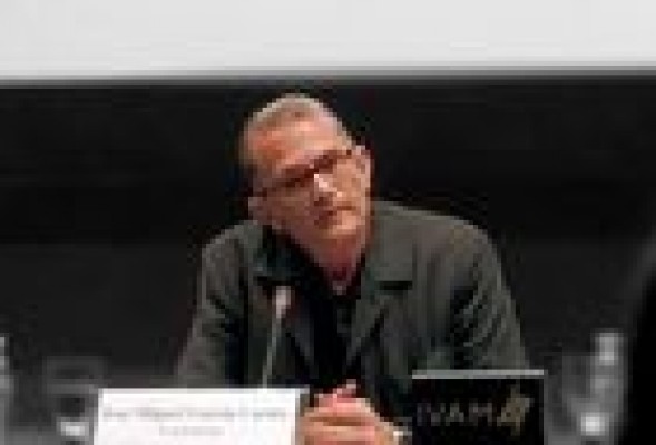 Cortés lamenta la polémica con Navarro y que el IVAM es 