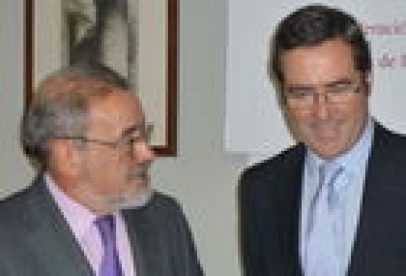 Garamendi ofrece un vicepresidente valenciano en CEOE para romper el apoyo en bloque de Cierval a Rosell