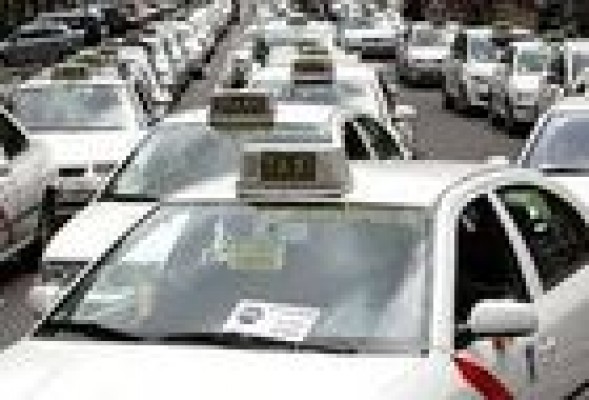Los precios de los taxis bajan en Reino Unido por las nuevas aplicaciones