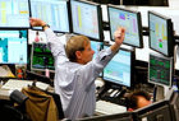 La banca lleva en volandas al Ibex 35 para cerrar en los 10.642 puntos