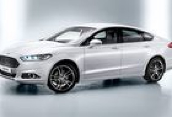 Ford inicia en Valencia la producción de su primer híbrido en Europa, el Mondeo Hybrid