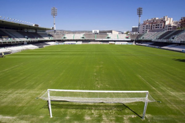 Los aficionados albinegros podrán pagar consumiciones en Castalia con su carné de socio o el móvil