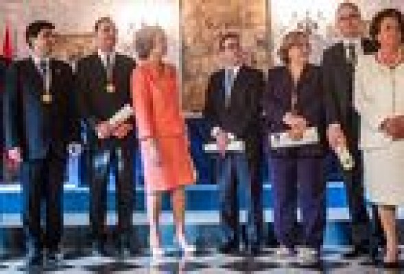 <em>Apoyo a la I+D y postureo político</em>