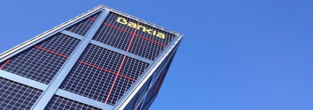 S&P eleva el rating de siete bancos españoles y mantiene el de otros siete