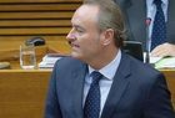 Fabra se despide de Les Corts hasta 2015 diciendo que ha cumplido