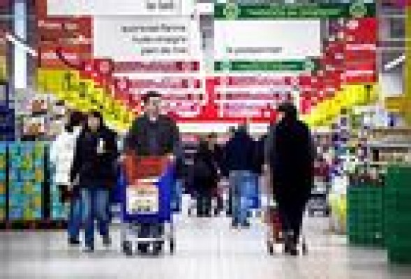 DIA logra plusvalías de 265 millones tras vender su negocio en Francia a Carrefour