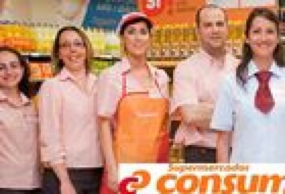 Consum crea casi un millar de puestos de trabajo en dos años