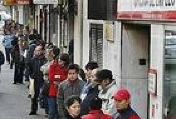 Valencia, segunda CC AA donde más bajó el paro en noviembre