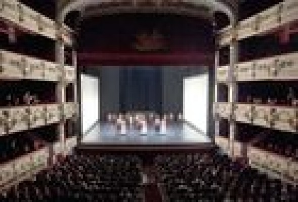 Las vueltas del Principal: Diputación y CulturArts pactan cambiar su contrato