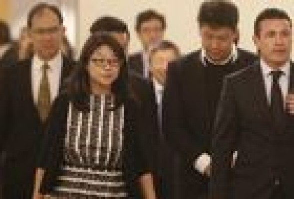 La señora Hoon toma el mando y nombra presidente de la Fundación al embajador de Singapur en Noruega