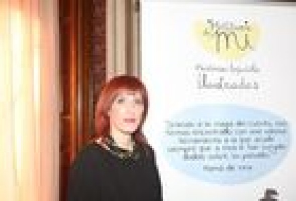 Háblame de mí, cuentos para ayudar a los padres a explicar a sus hijos su modelo de familia