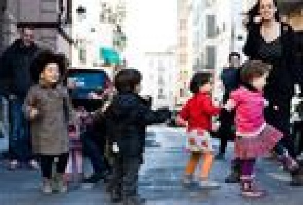 Los niños toman Ruzafa por el ocio y la cultura