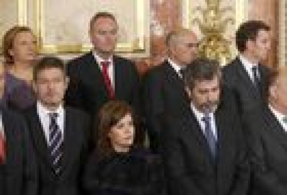 Fabra asiste a un Día de la Constitución con numerosas ausencias