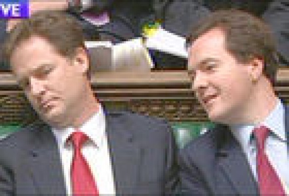 Peleas internas en el gobierno de David Cameron por la política económica