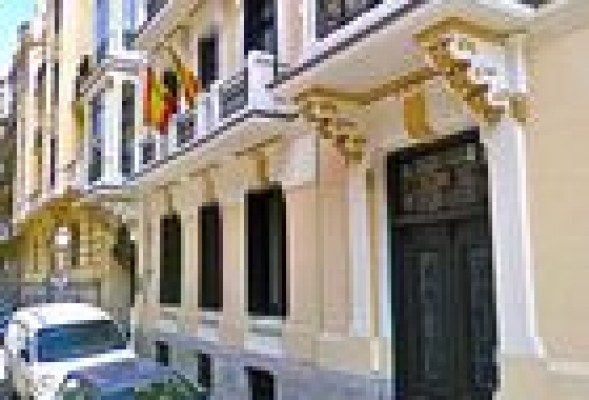 La Generalitat logra inquilinos para su embajada de Madrid excepto para la planta baja