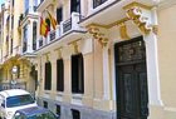 La firma de asesoramiento financiero de los Sánchez Asiaín alquila la embajada de la Comunitat en Madrid