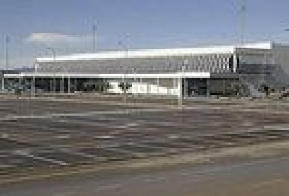 Un helicóptero privado se convierte en la primera aeronave en aterrizar en el Aeropuerto de Castellón