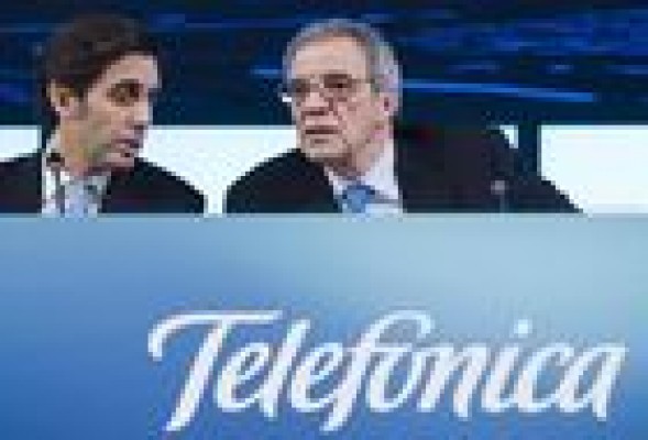 Los dos primeros ejecutivos de Telefónica cobran en acciones
