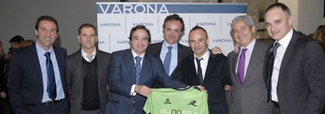 Políticos, deportistas y empresarios arropan a Ricardo Ten en la presentación de la Beca Varona en la Bolsa de Valencia