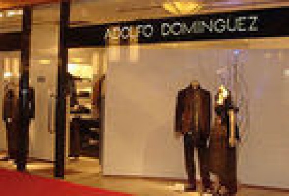 La arruga es bella en bolsa: Adolfo Domínguez atraviesa su mejor racha alcista