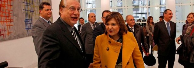 Bonig riñe otra vez a los empresarios y defiende al Gobierno de Madrid