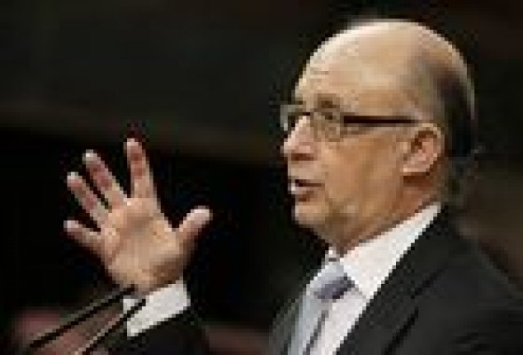 Montoro propondrá a las autonomías la mutualización de su deuda en el CPFF 