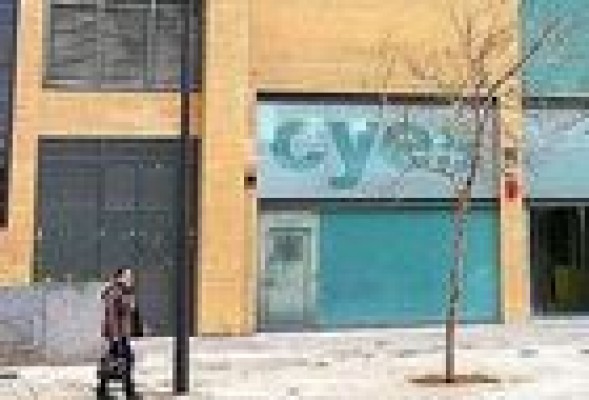 Cyes pone en venta su histórica división de obra portuaria para salvar el concurso 