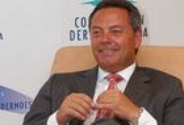 Corporación Dermoestética: Suescun comunica a los empleados el cierre de todas las clínicas pese a negarlo en público
