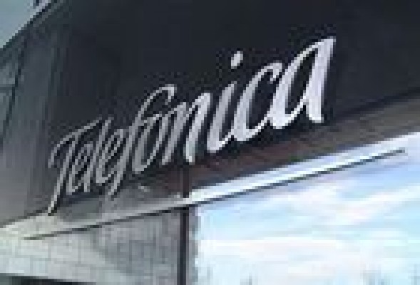 La CNMC plantea obligar a Telefónica a dar acceso a su red de fibra óptica