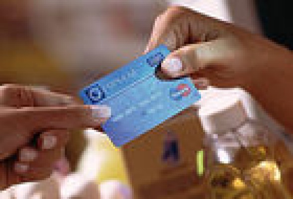 Banco Popular cierra la venta del 51% de su negocio de emisión de tarjetas
