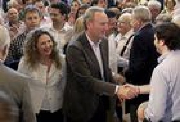 Císcar aumenta la presión y deja al borde de la suspensión a Ferrando
