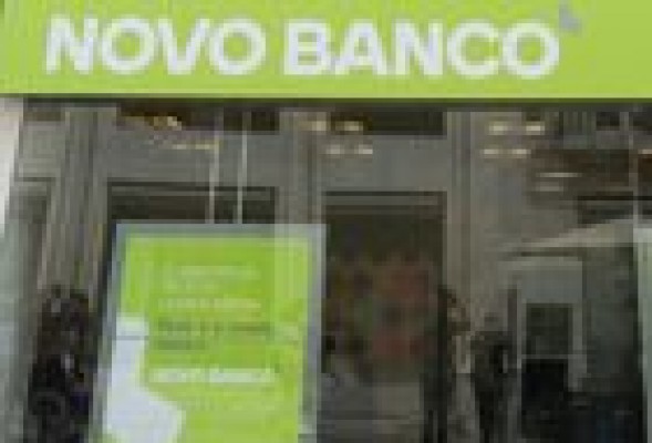 El Santander formaliza su interés por el luso Novo Banco